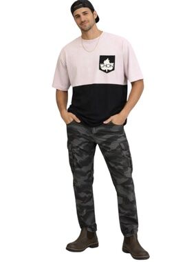 4/$20➡️ CHON Pink & Black Color Block Graphic T-Shirt with Pocket – Size XL GUC